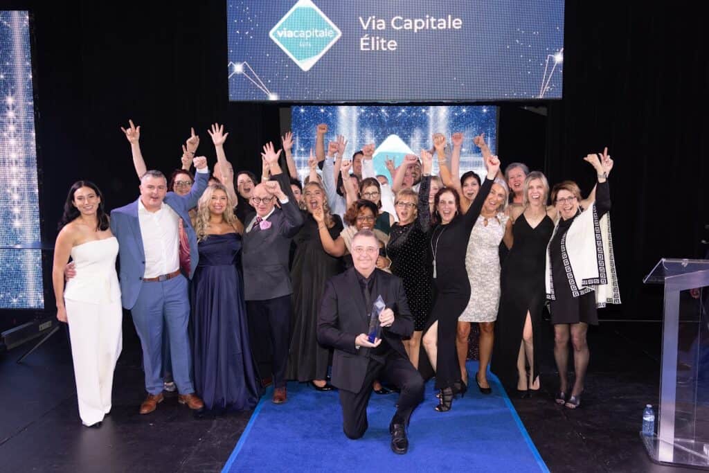 L'équipe de Via Capitale Élite, agence récipiendaire du prix Satisfaction client 2024